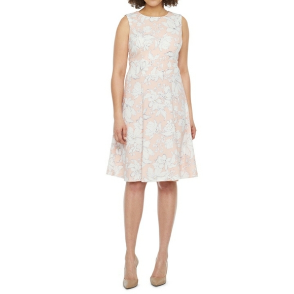 R&K Dresses & Skirts - NWT R&K Floral Puff Fit & Flare Dress